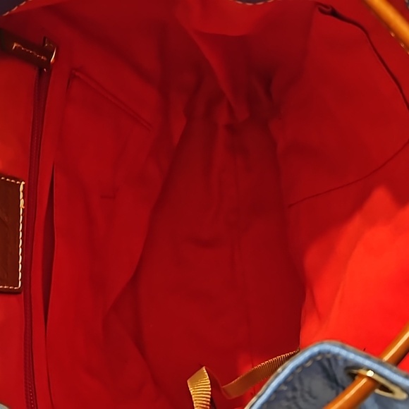 Beautiful Gently used Dooney and Bourke backpack. - Picture 4 of 6